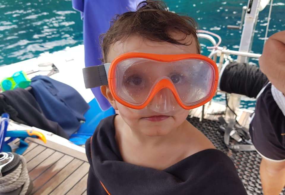 Le snorkeling, c’est pour tous les âges :) 
 Bravo jeune pirate !!!